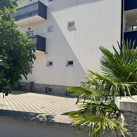 Lena * Vodice